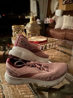 Brooks Women's Glycerin Running Shoes in Mauve Pink